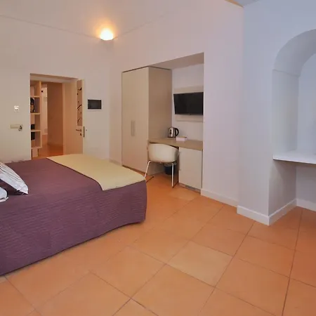 Guest house Casa Mao 4*